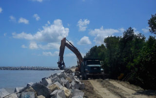 Colocación de cubos de concreto Obra Marítima en Manzanillo — CGB Construcciones