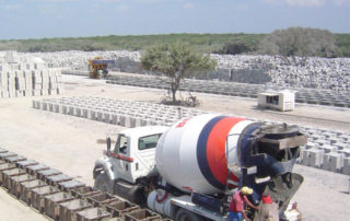 Elaboración de bloques de concreto Manzanillo — CGB Construcciones